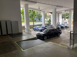 Commonwealth MRT (D3), Factory #584305761